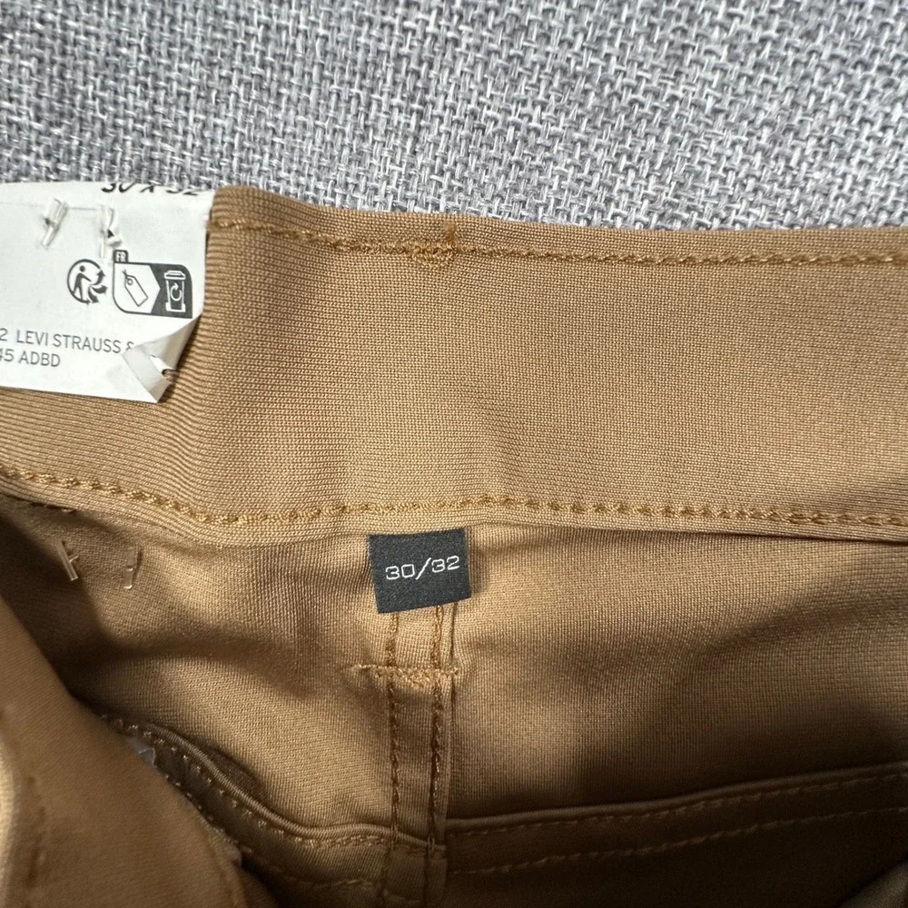 Levis measurements waist